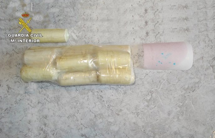 Bolas de droga que portaba una mujer en el aeropuerto de Palma