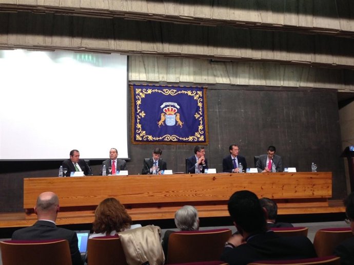 Mesa redonda de periodistas canarios