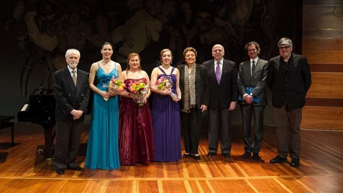 Concurso de Canto María Orán