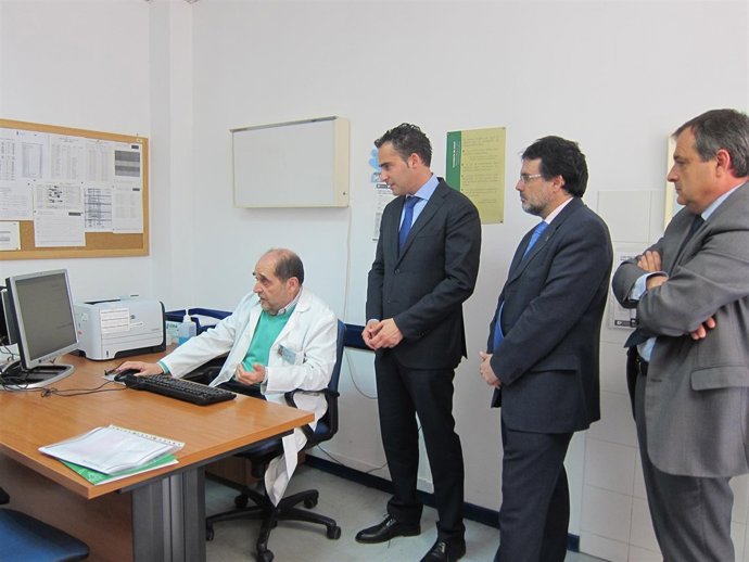 El delegado de Salud conoce el funcionamiento de la receta electrónica