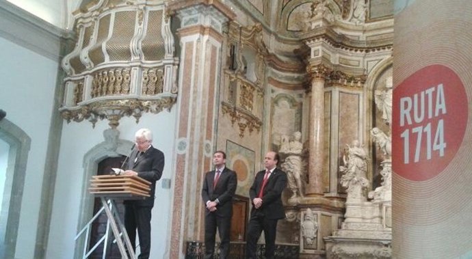 F.Mascarell presenta la Ruta 1714 con M.Calçada y R.Royes