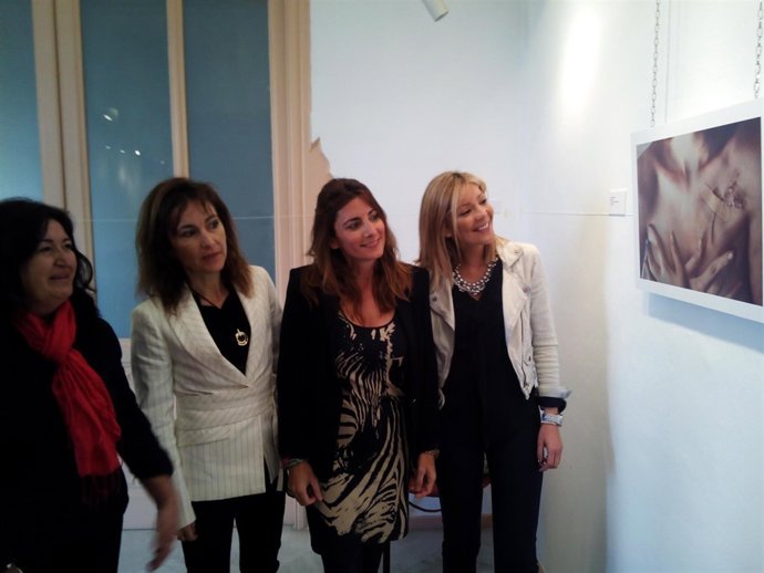 Inauguración de la muestra 'Grito de mujer' en Diputación