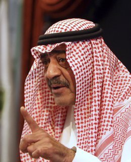 Jefe de inteligencia saudí, el príncipe Muqrin bin Abdul-Aziz