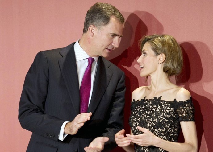 EL "FALSO" cambio de look de Letizia