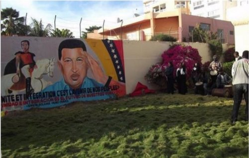 Mural de Chávez en Senegal