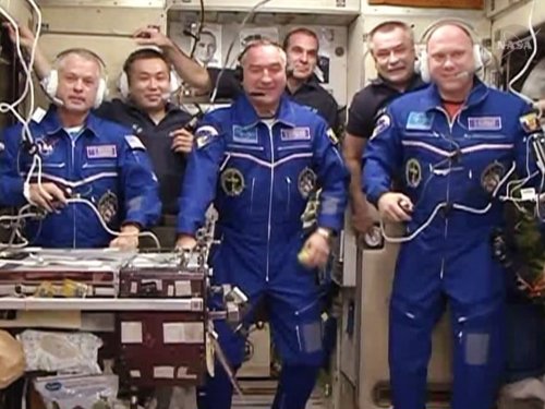 Astronuatas de la expedición 39 a la ISS