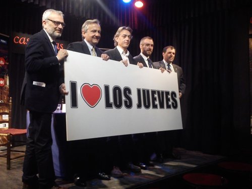 Los promotores de la campaña en rueda de prensa