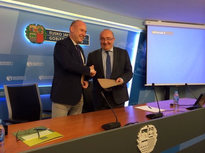 Lamarka y Baztarrika.