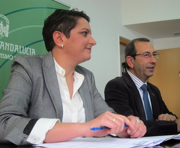 María del Carmen Cantero y Juan Antonio Saéz, en la rueda de prensa.