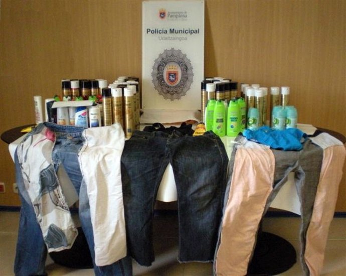 Objetos intervenidos a cuatro detenidos por robos.