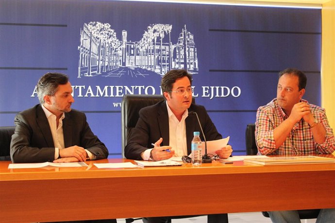 Francisco Góngora, en rueda de prensa para explicar auto de la Audiencia