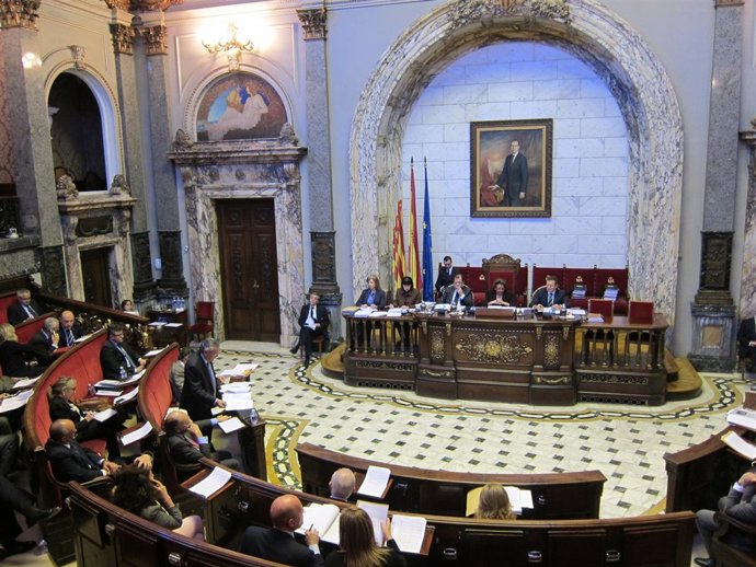 Imagen del pleno durante la intervención de Senent
