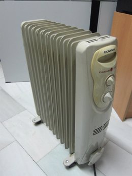 Un calefactor. Radiador. Estufa. Climatización