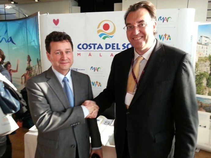 Firma convenio Patronato de Turismo y TSS Group
