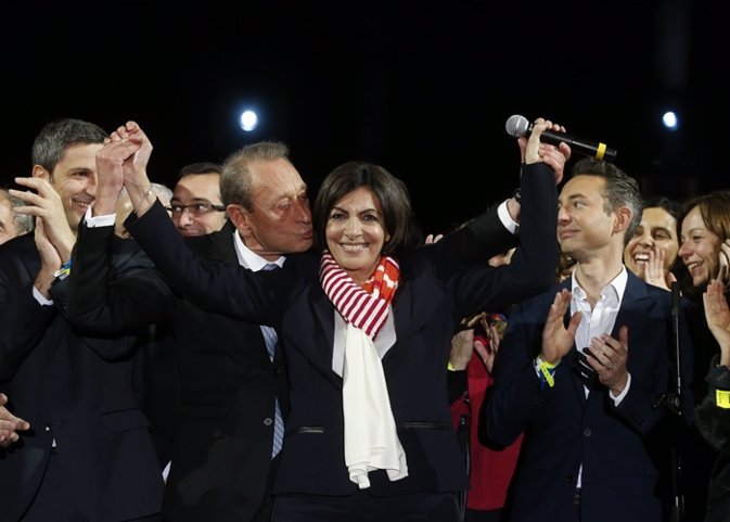 Anne Hidalgo (R), current Paris city deputy mayor and Socialist Party candidate 