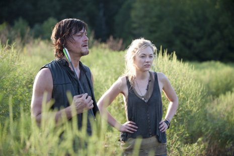 Daryl Dixon (Norman Reedus) y Beth Greene (Emily Kinney) The Walking Dead 