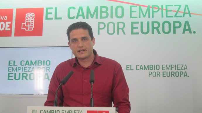 El vocal territorial del PSOE de la Cuenca Minera, Carlos Vázquez.
