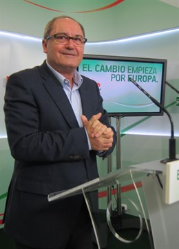 Juan Cornejo, hoy ante los medios