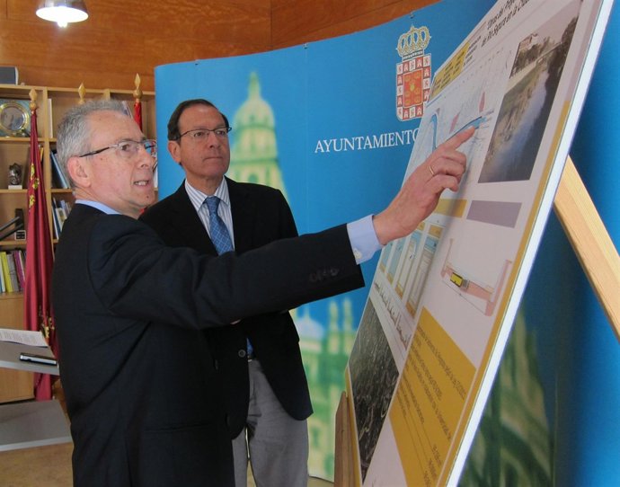Ródenas y Cámara visionan el proyecto de recuperación río Segura