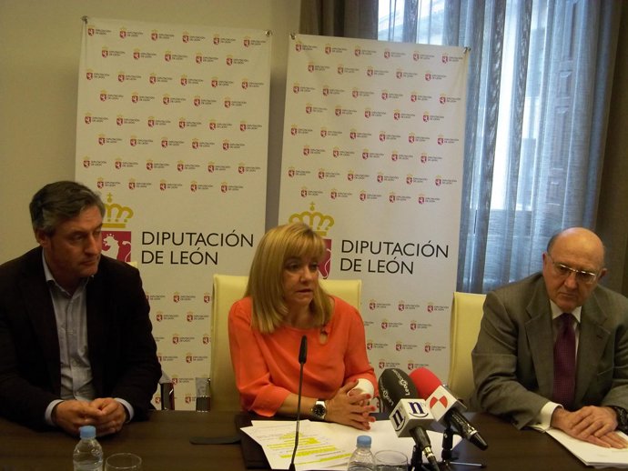 Isabel Carrasco comparece ante la prensa