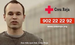 Iniesta llama a colaborar con Creu Roja