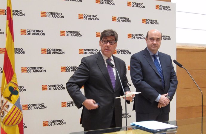 Arturo Aliaga y José Luis Carreras tras la firma del convenio