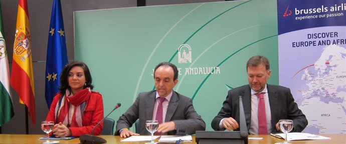 Granada Santos, Rafael Rodríguez y Alfonso Rodríguez, hoy en rueda de prensa.
