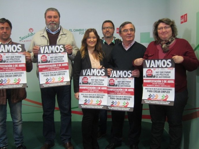 La secretaria general del PSOE Sevilla, con responsables de CCOO y UGT Sevilla