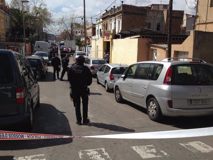 Mossos investigan muerte mujer en calle Bolivia de Barcelona
