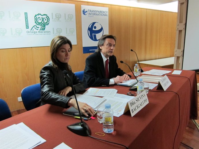 Jesús Lizcano y Silvina Bacigalupo, de Transparencia Internacional-España