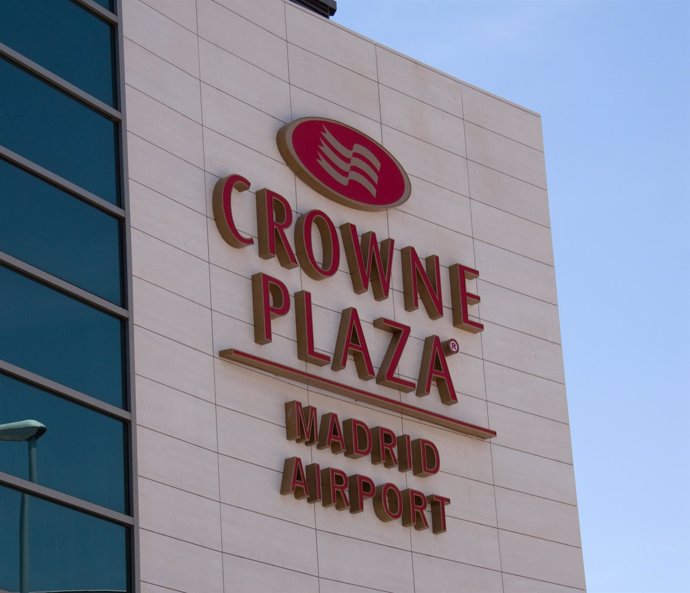 Logo de Crowne Plaza