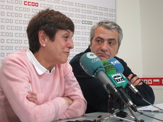 María Jesús Cedrún (UGT) y Carlos Sánchez (CCOO)