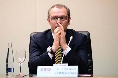 Stefano Domenicali, director de la escuderia Ferrari da una charla en el IESE