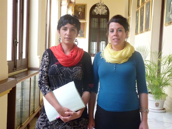 Antonia Morillas y Ana García Sempere (IU) 