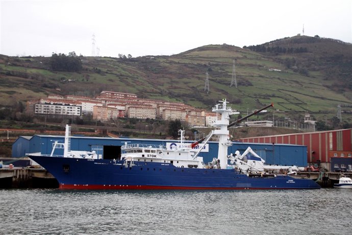 Buque atunero congelador Izaro 