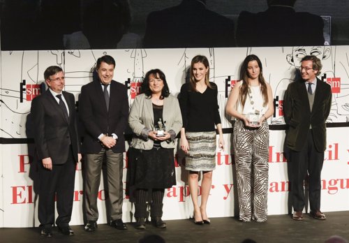 La Princesa Letizia entrega el Premio El Barco de Vapor