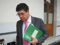 Valderas, que no comparte la sentencia del TSJA sobre Guerrero, dice que "no hay más remedio" que obedecer a la Justicia