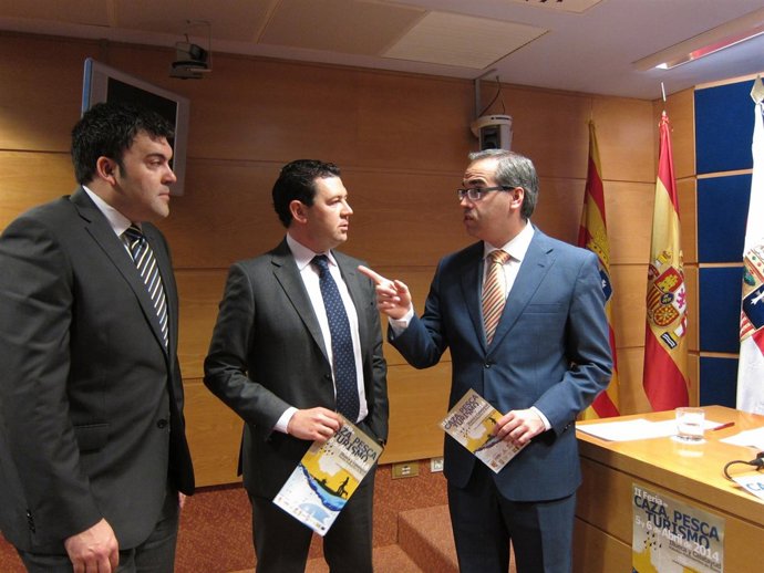 Sanz, Herrero y Gimeno en la presentación de la II Feria de Caza y Pesca