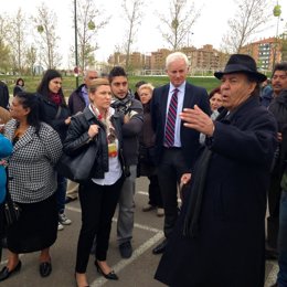 El portavoz del PP, Eloy Suárez, en el rastro