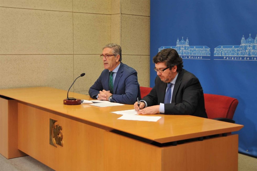 Pineda y Mañas durante la presentación