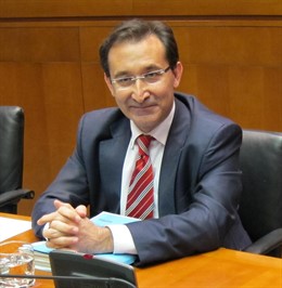El consejero de Hacienda y Administración Pública de Aragón, José Luis Saz