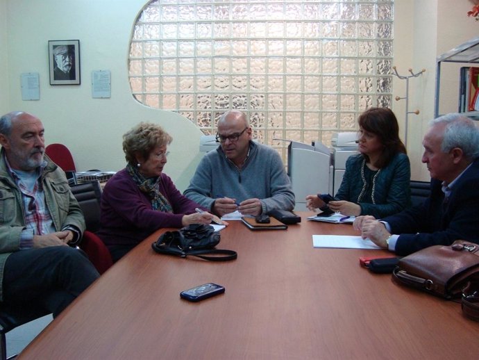 Palazón y Fernández Palomino, en el centro, en la reunión sobre el Museo Ibero.