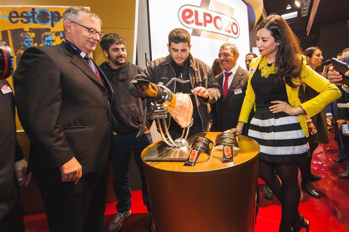 LOS HERMANOS MUÑOZ DAN 'ESTOPA' A ELPOZO