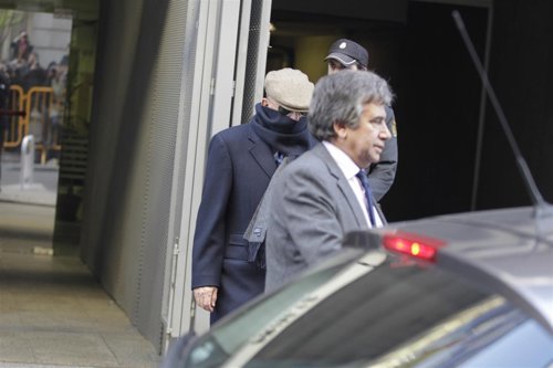 Billy el Niño (con gorra) y Muñecas, ante el juez Ruz