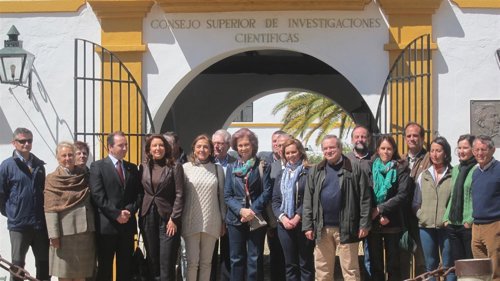 La reina Sofía en la Estación Biológica de Doñana, en Almonte (Huelva).