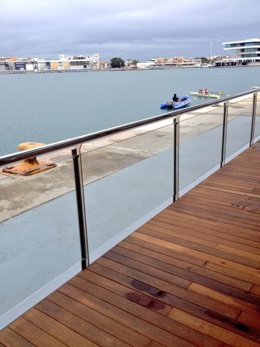 Cafetería de la Marina Real, junto a la Lonja de Pescadores.