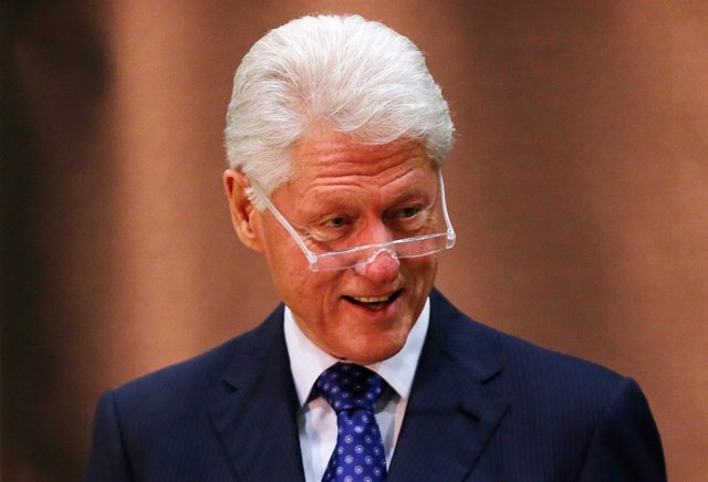 Bill Clinton cree en los extraterrestres