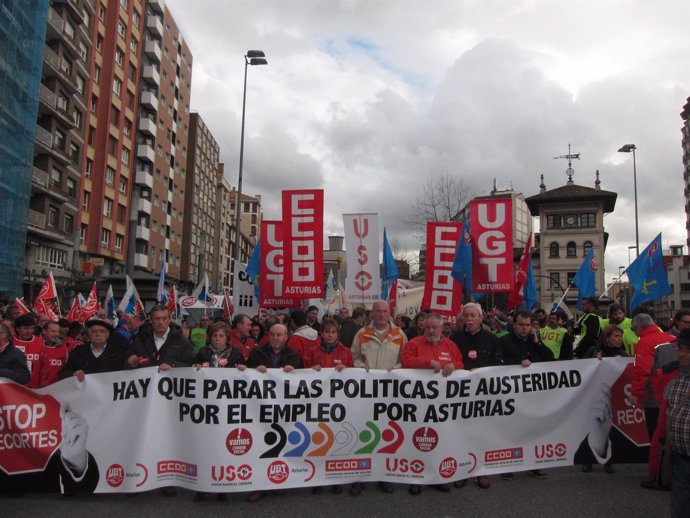 Manifestación de los sindicatos en Gijón