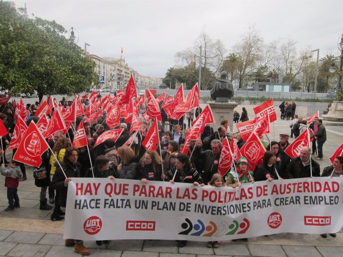 Concentración en Santander contra las políticas europeas de austeridad