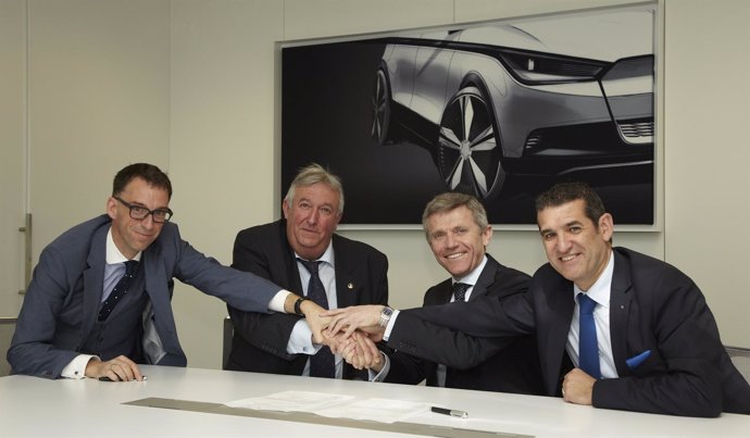 Firma del nuevo convenio colectivo de Volkswagen-Audi España
